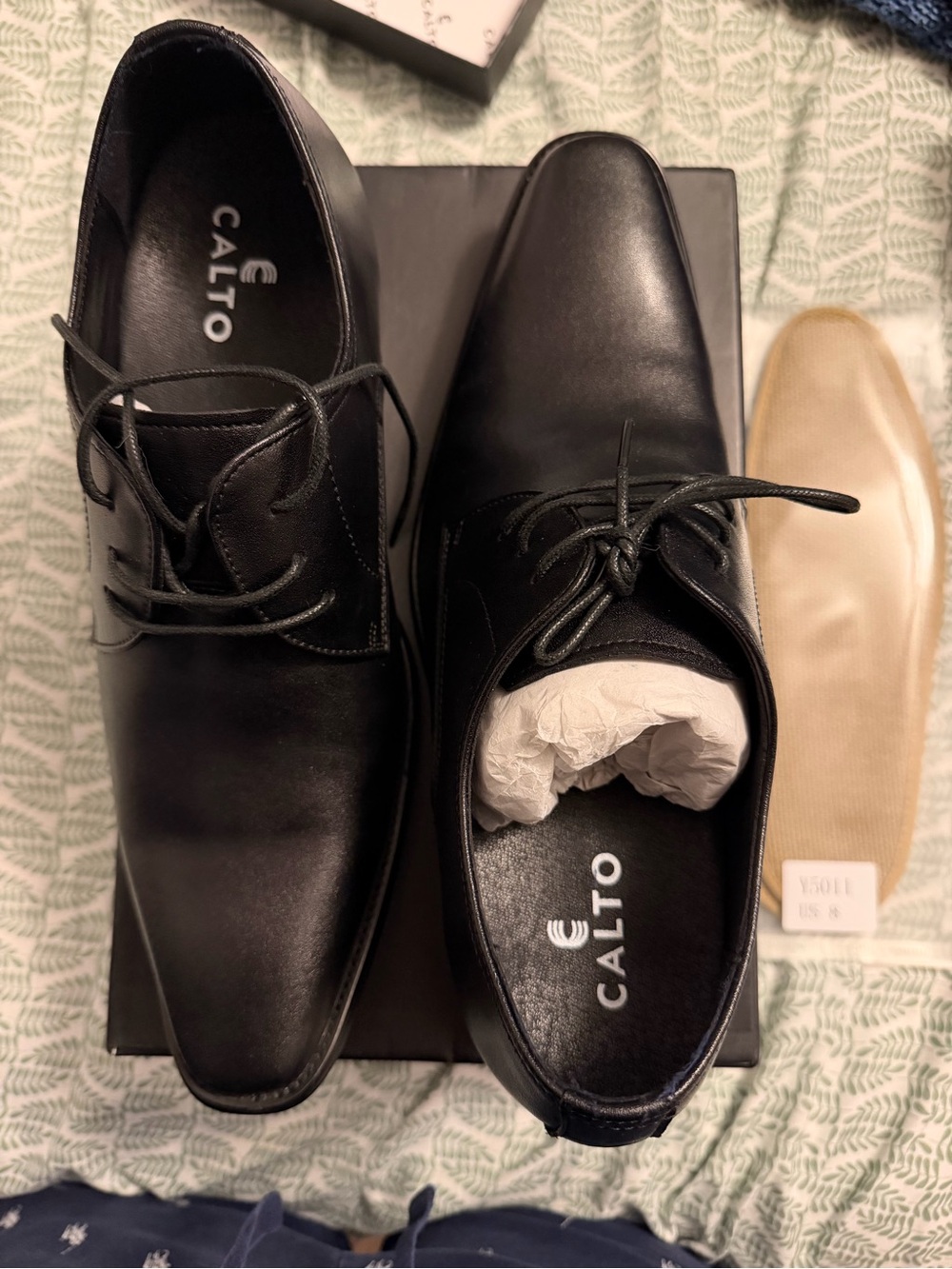 CALTO Men’s Height Increase Dress Shoes – Size 8 (Black) – Like New